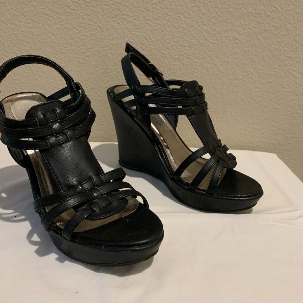 Bonnibel Black Strap Wedge Sandals 6 1/2